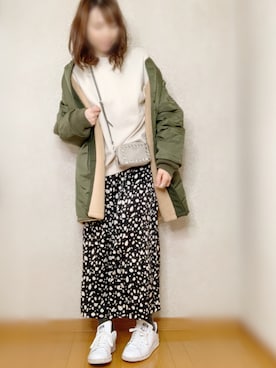 「スーパーオーバーサイズスウェット」｜ももたさん（レディース・170cm）の冬コーディネート