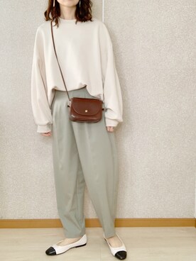 「スーパーオーバーサイズスウェット」｜ももたさん（レディース・170cm）の冬コーディネート