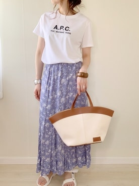 「LOWRYS FARM（ローリーズファーム）のウッドバングル　880326（バングル/リストバンド）」を使った、ももたさん（レディース・170cm）の夏コーディネート