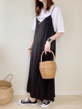 「LOWRYS FARM（ローリーズファーム）のウッドバングル　880326（バングル/リストバンド）」を使った、ももたさん（レディース・170cm）の夏コーディネート