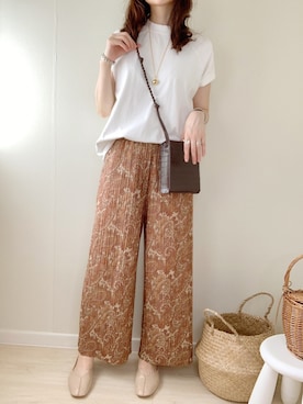 「ペイズリー柄パンツ」｜「アイテム（シューズ）」を使った、ももたさん（レディース・170cm）の夏コーディネート