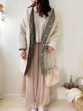 「白ニット」｜「アイテム（ノーカラージャケット）」を使った、ももたさん（レディース・170cm）の秋コーディネート