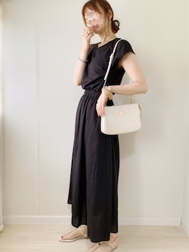 「LOWRYS FARM（ローリーズファーム）のウッドバングル　880326（バングル/リストバンド）」を使った、ももたさん（レディース・170cm）の春コーディネート