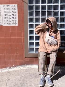 「5252（ゴーニーゴーニー）のアイテム（バッグ）」を使った、チォユさん（レディース・156cm）の秋コーディネート