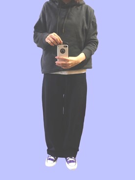 「アイテム（スマホケース/カバー、ホワイト系）」を使った、いーすけさん（レディース・157cm）の冬コーディネート
