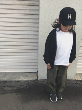 「アイテム（カーディガン/ボレロ、ブラック系）」を使った、miitanさん（キッズ・110cm）の秋コーディネート
