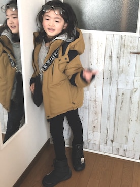 「Guess（ゲス）のアイテム（バッグ）」を使った、miitanさん（キッズ・120cm）の春コーディネート