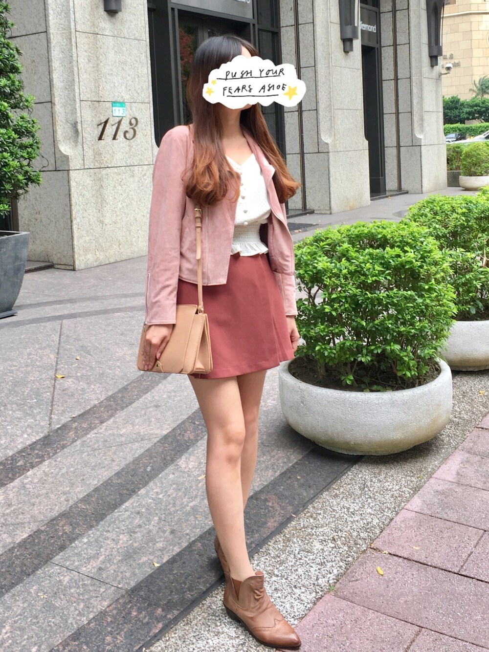 「dazzlinのアイテム（ブルゾン、ピンク系）」を使った、六さん（レディース・165cm）の秋コーディネートの1枚目の写真