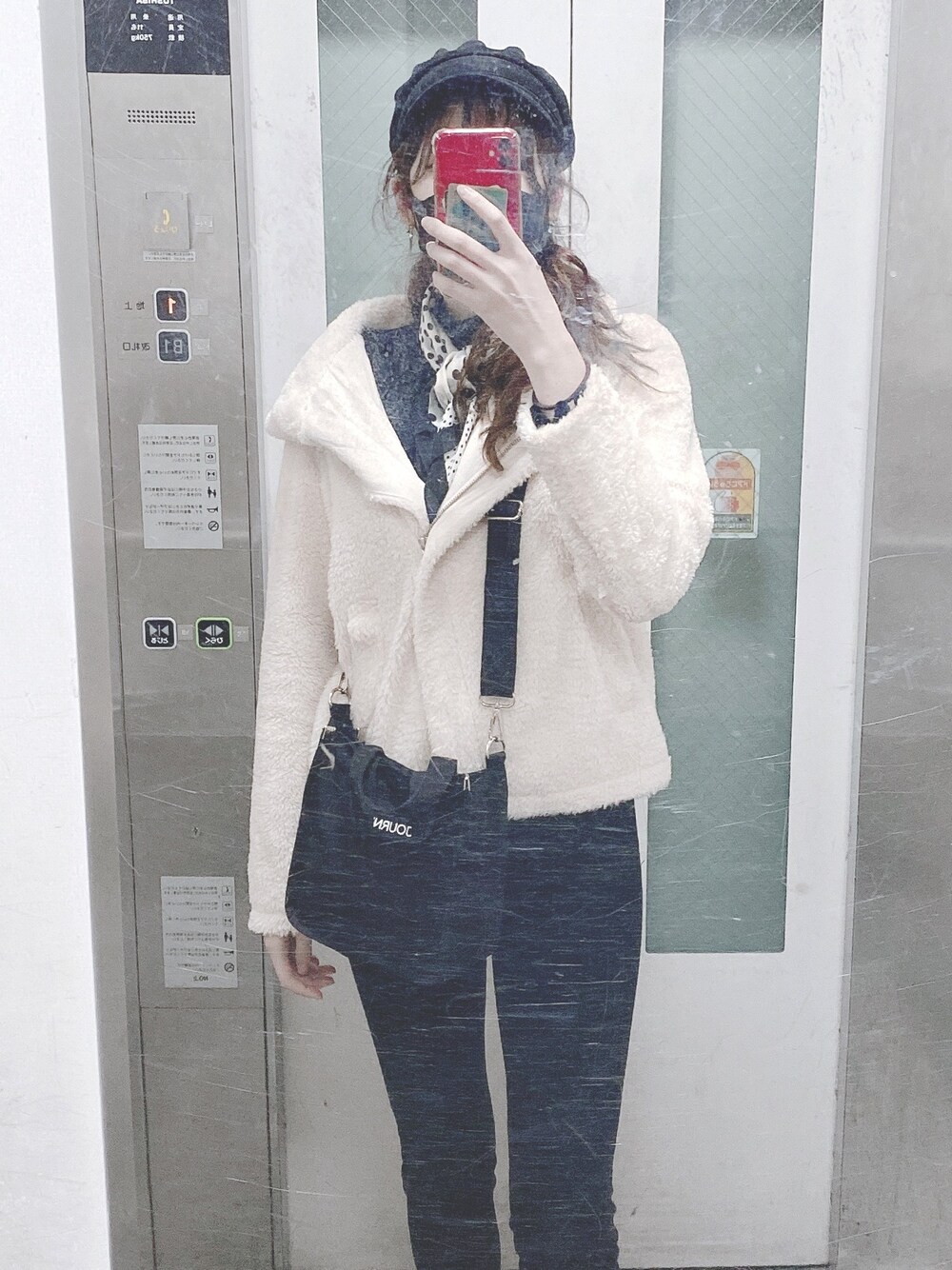 「girl、2カラー、ブラック、ベージュ、GU、ZARA、earth music&ecology、デニム、スカーフ」｜「shockのアイテム（帽子、ブラック系）」を使った、 malrangさん（レディース・165cm）の秋コーディネートの1枚目の写真