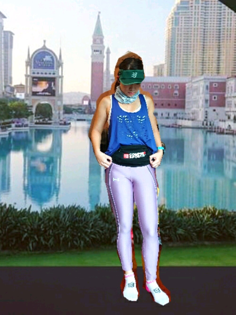 「running、sporty、outdoor」｜「Compressportのアイテム（キャップ、グリーン系）」を使った、Sandy Leiさん（レディース・154cm）の秋コーディネートの1枚目の写真