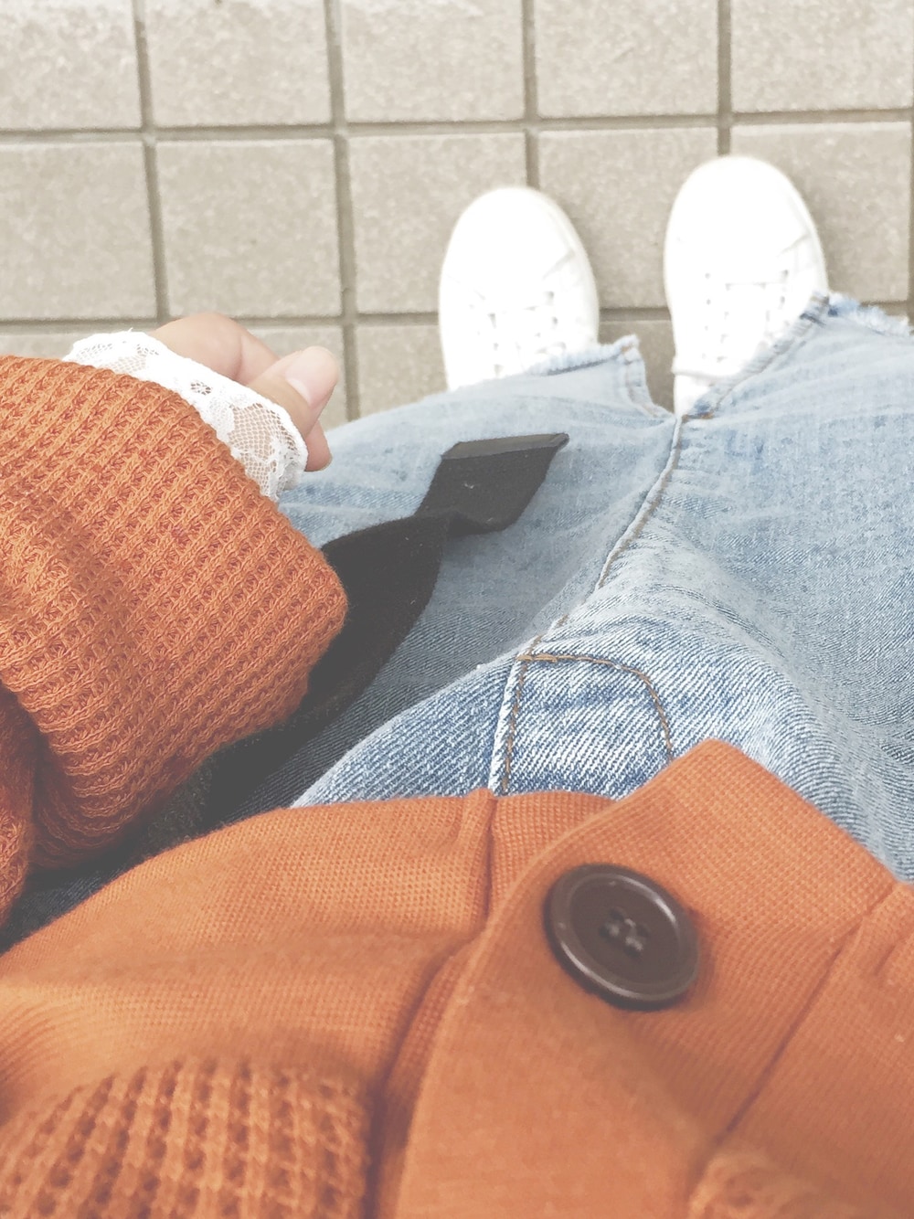 「低身長コーデ、wcloset、＃カーディガン、#オレンジ、今日のコーデ、ガーリー」｜「w closetのアイテム（カーディガン/ボレロ、オレンジ系）」を使った、麻衣さん（レディース・150cm）の冬コーディネートの1枚目の写真