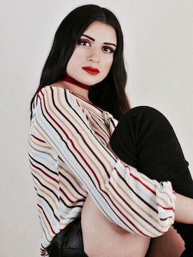 「J.CREW（ジェイクルー）のアイテム（アクセサリー）」を使った、Susana Salazarさん（レディース・168cm）の春コーディネート