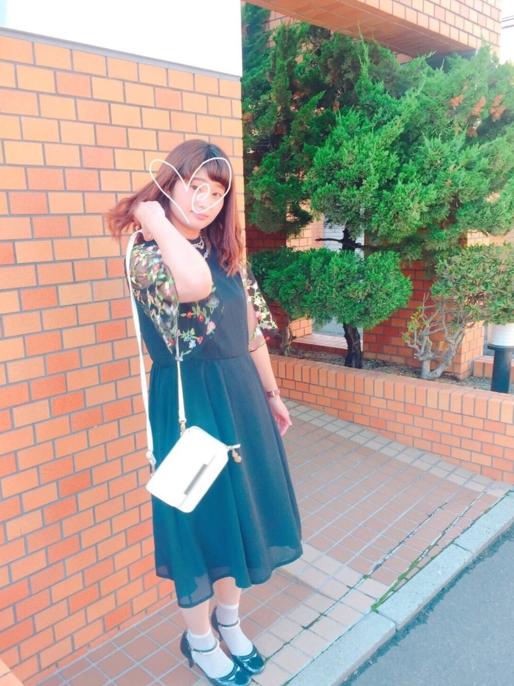 「結婚式、フォーマル、ootd、merlot、ブラック、ブラックコーデ」｜「merlot plusの花刺繍レーススリーブワンピース5949（ドレス、ブラック系）」を使った、なつごろうさん（レディース・158cm）の秋コーディネートの1枚目の写真