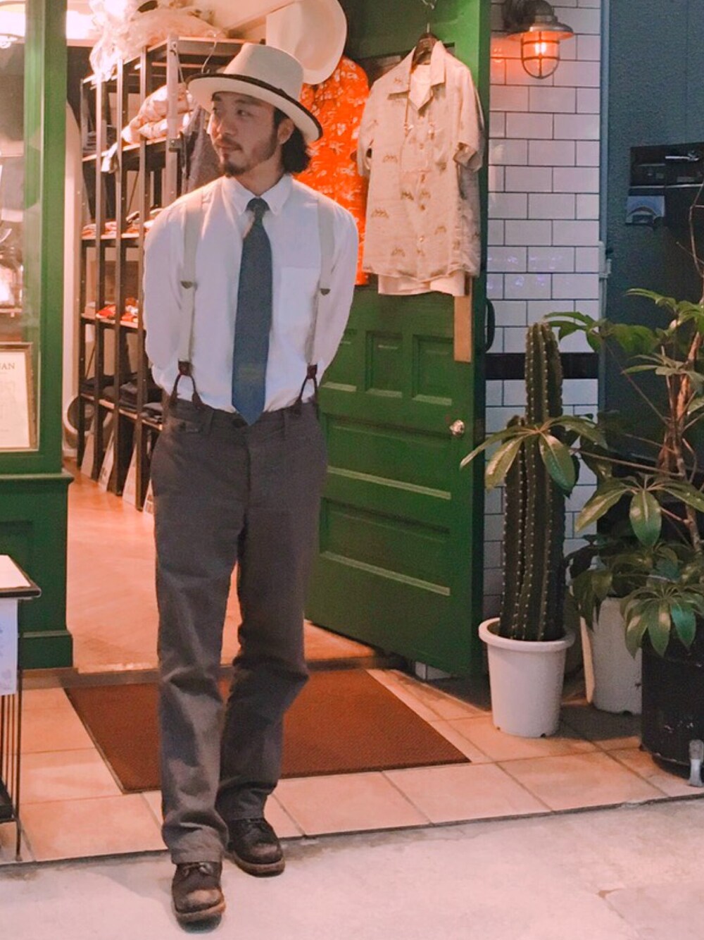 GLAD HANDのサスペンダーを使った人気ファッション
