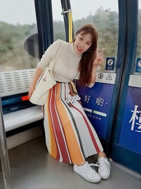 「ZARA（ザラ）のアイテム（Knitwear、ホワイト系）」を使った、大瑶NIUNIUさん（レディース）の冬コーディネート