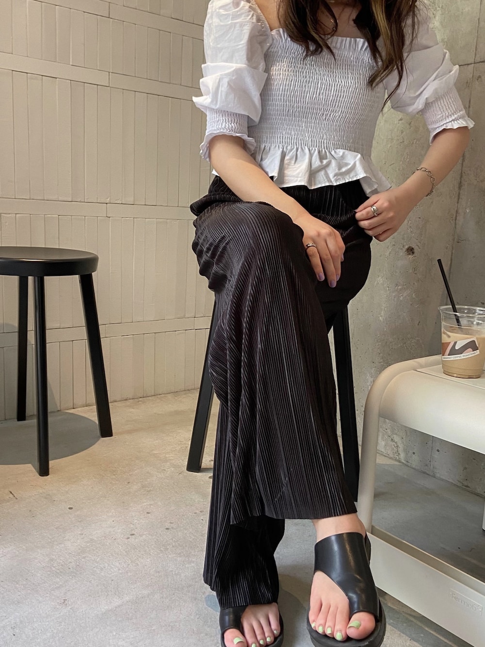 「休日スタイル、プチプラ、韓国ファッション、夏、スタイルナンダ、歯科衛生士、カフェ巡り、カフェ好き、カフェ」｜「STYLENANDAのアイテム（スラックス、ブラック系）」を使った、yuaさん（レディース・160cm）の夏コーディネートの1枚目の写真