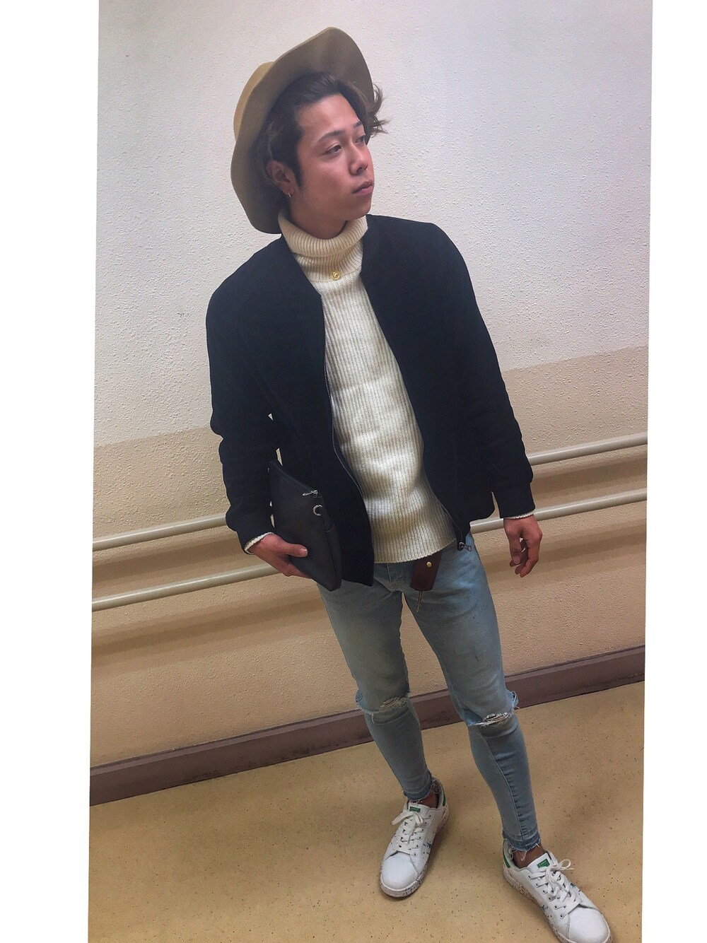 「GUのアイテム（ニット/セーター、ホワイト系）」を使った、®さん（メンズ・173cm）の冬コーディネートの1枚目の写真