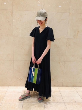 「EleSac（エルサック）のアイテム」を使った、松下　由貴さん（レディース・168cm）の春コーディネート