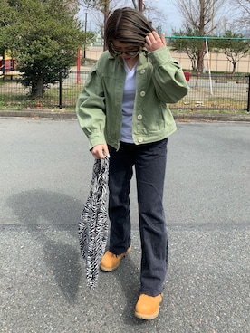「アイテム（デニムジャケット、グリーン系）」を使った、Rちゃんさん（レディース・153cm）の春コーディネート