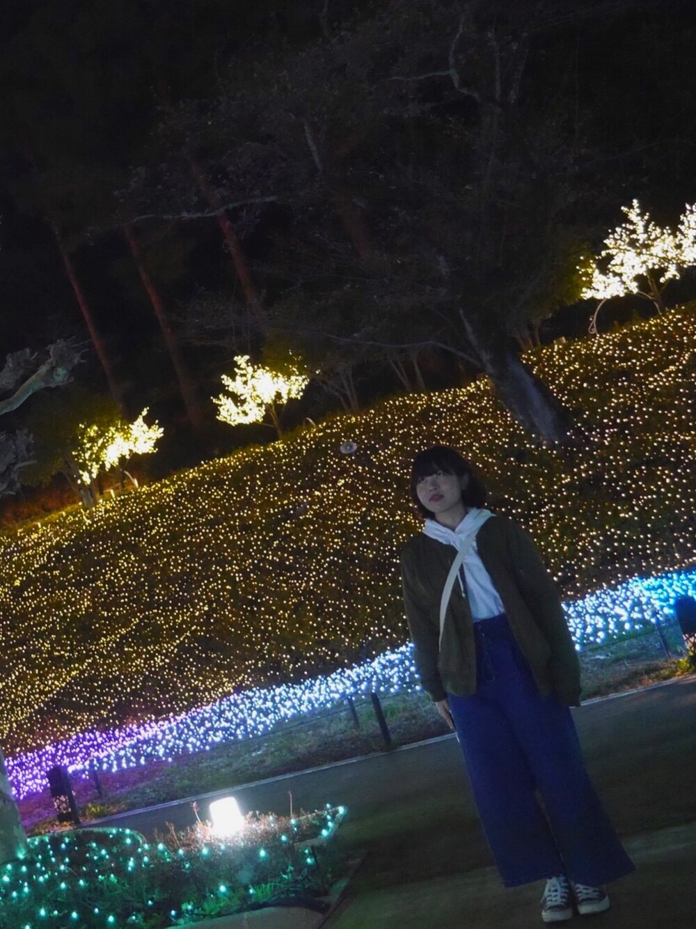 「しまむらのアイテム（ジャケット/アウター、グリーン系）」を使った、リサさん（レディース・150cm）の春コーディネートの1枚目の写真