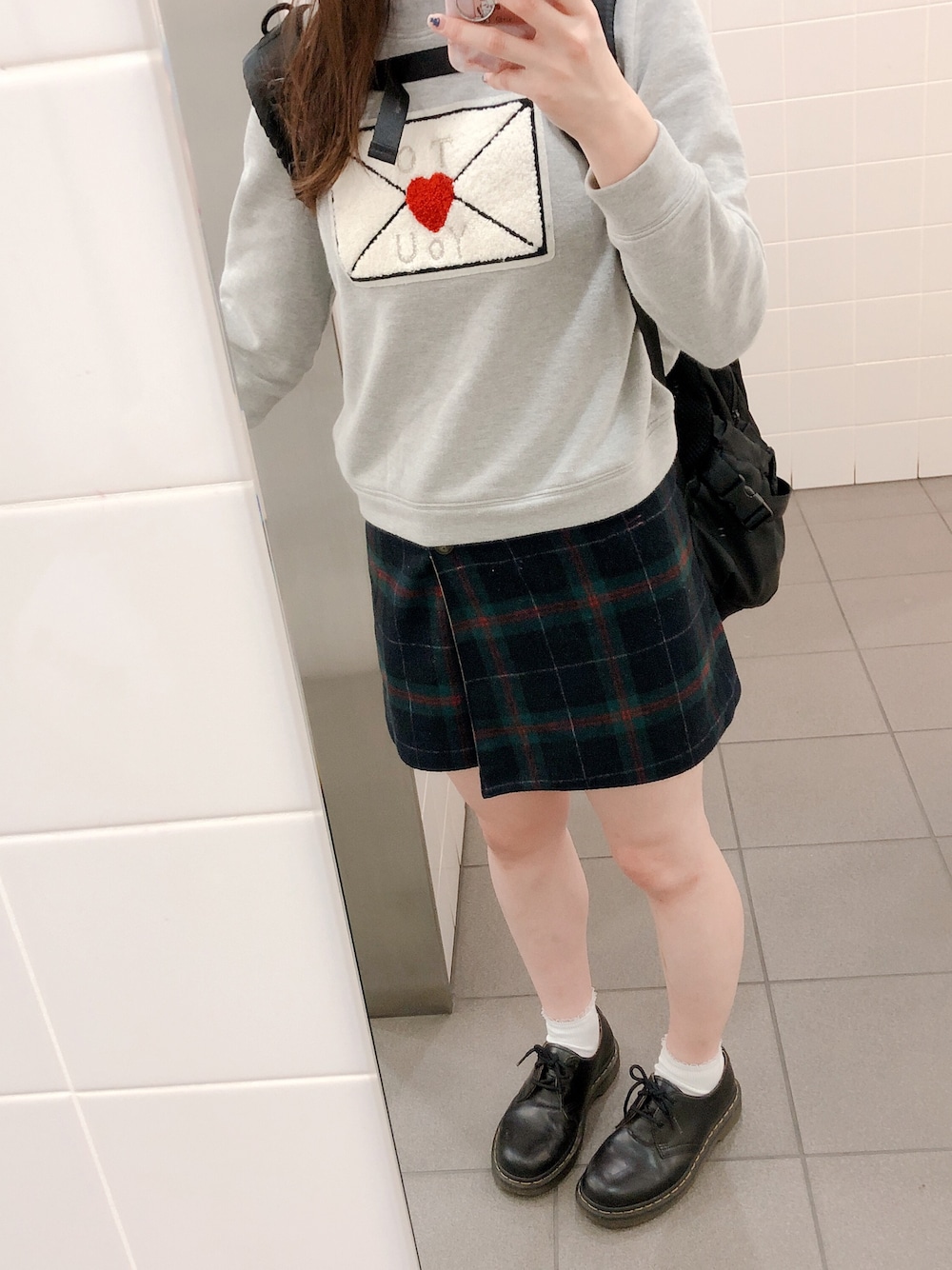 「タータンチェックスカート、秋のコーデ、ラブレター」｜「Chicoのアイテム（スカート、グリーン系）」を使った、モコさん（レディース・156cm）の秋コーディネートの1枚目の写真