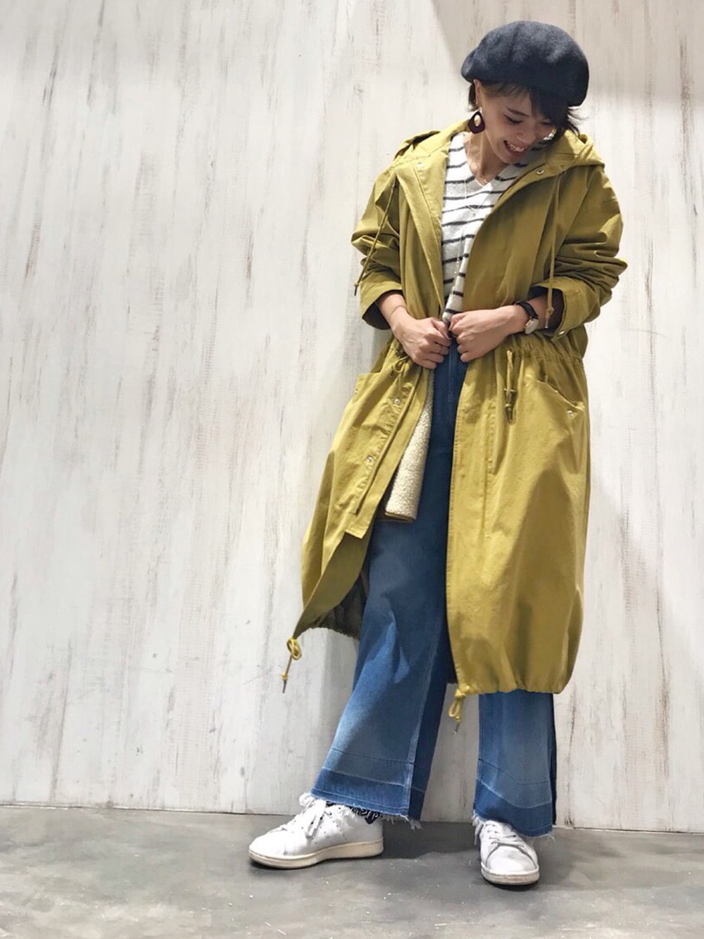 「モッズコート、春コーデ、マスタード、イエロー、ベレー帽、ボーダー、ootd、outfit」｜「un dix cors OUTLETのアイテム（モッズコート、イエロー系）」を使った、un dix cors_OUTLETさん（レディース・160cm）の冬コーディネートの1枚目の写真
