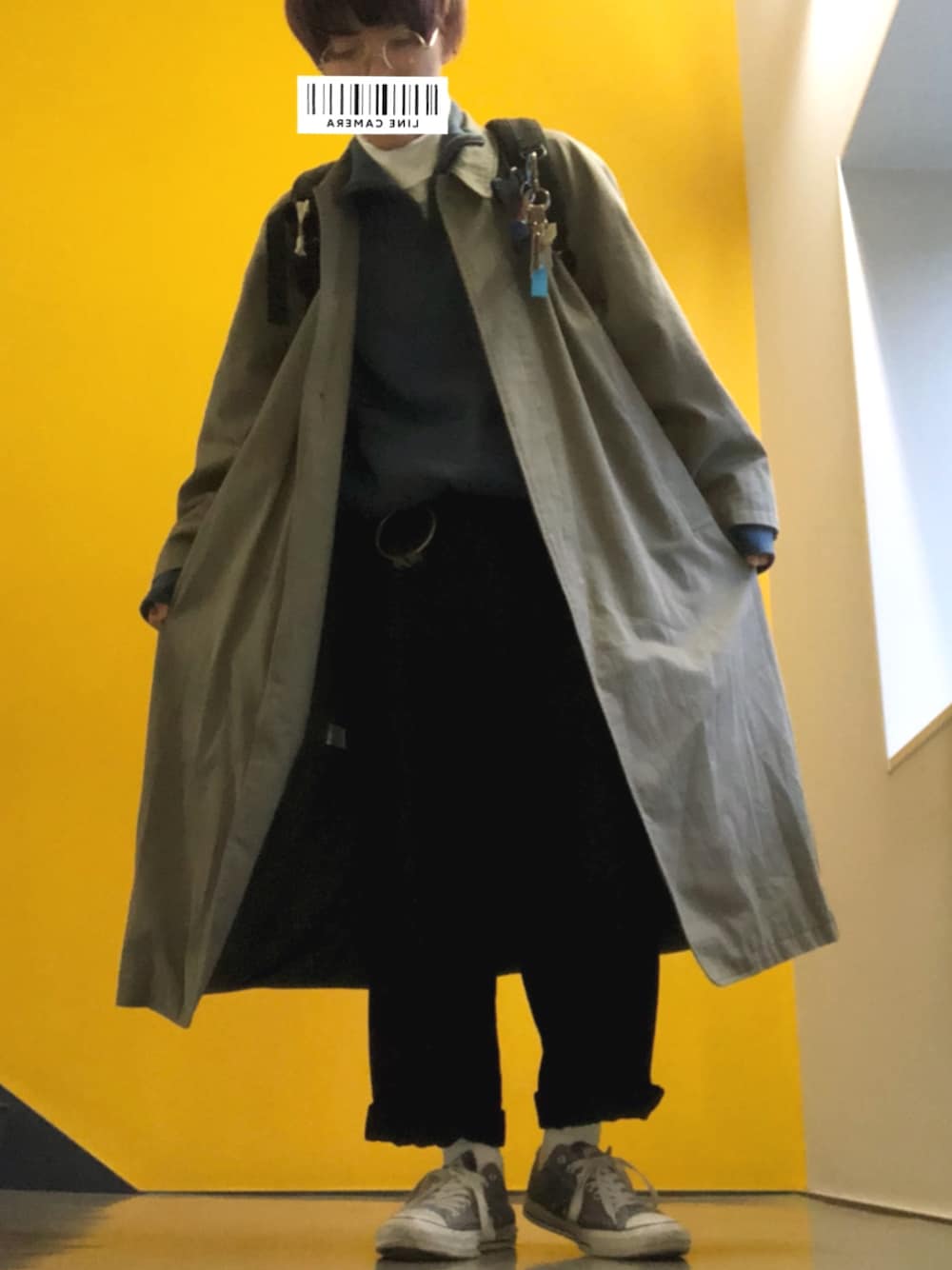 「秋冬、冬コーデ、ビッグシルエット、ロングコート、ハーフジップ、スラックス、コンバース、古着、used」｜「usedのアイテム（ステンカラーコート、グリーン系）」を使った、しょさん（メンズ・169cm）の冬コーディネートの1枚目の写真