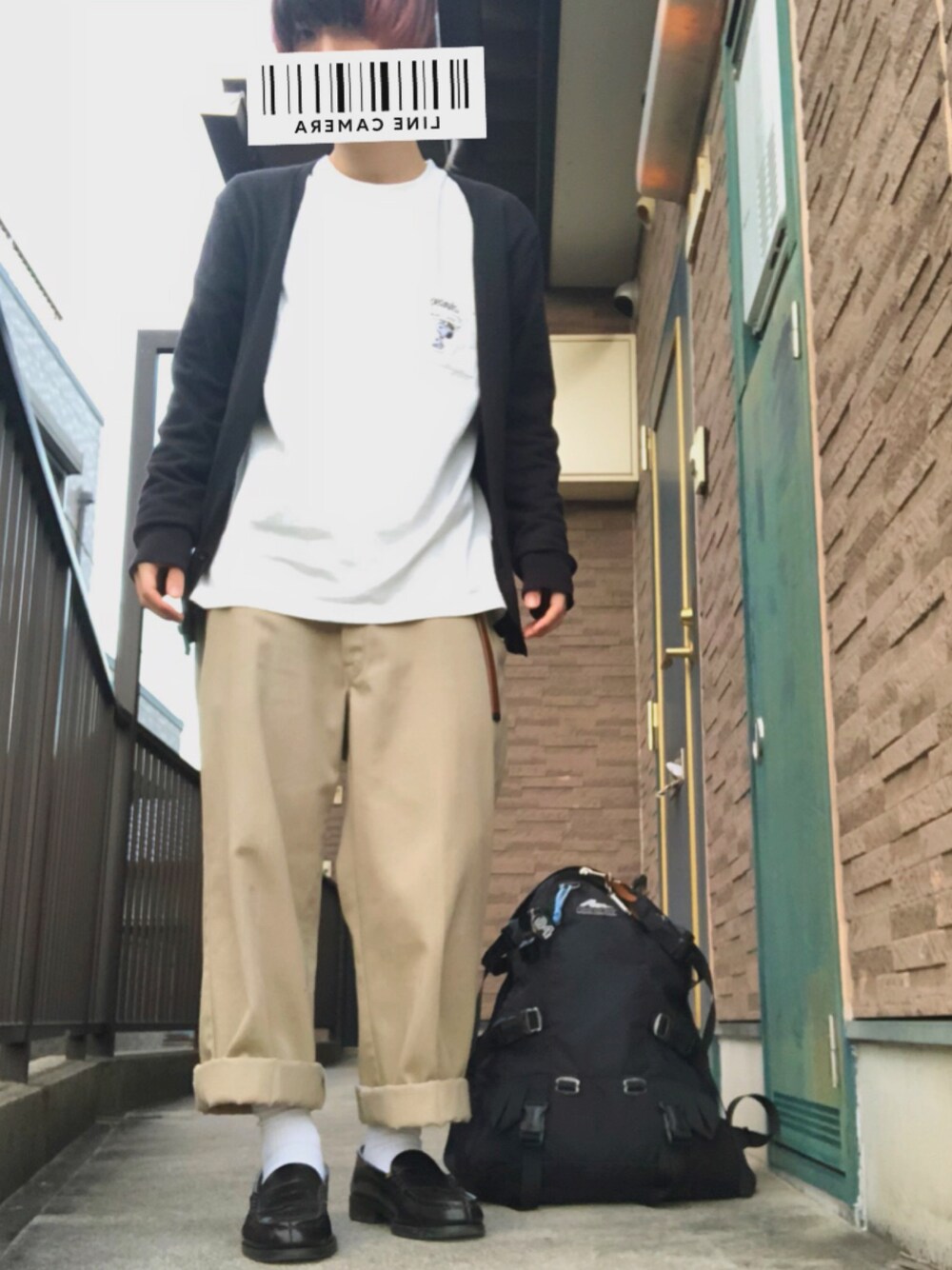 「春コーデ、ゆるコーデ、黒、ビッグシルエット、シンプルコーデ、ガチャベルト、シンプル、古着、古着MIX、used」｜「WEGOのWEGO/フェイクレザーガチャベルト（ベルト、ブラウン系）」を使った、しょさん（メンズ・169cm）の冬コーディネートの1枚目の写真