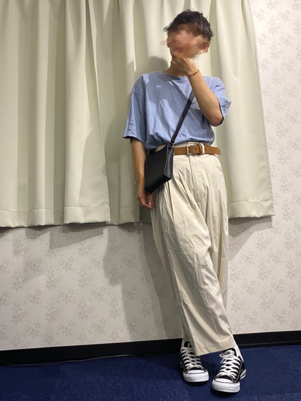 「ラブアンドピース2020、爽やかカラー、converse、confirm、remer、白パンツコーデ、DEVICE(DEVICE)、ショルダーバッグ、スニーカーコーデ、バックプリント」｜「🗣TwitterのTwitter→@hidewear93（その他、その他）」を使った、HIDEさん（メンズ・168cm）の秋コーディネートの1枚目の写真