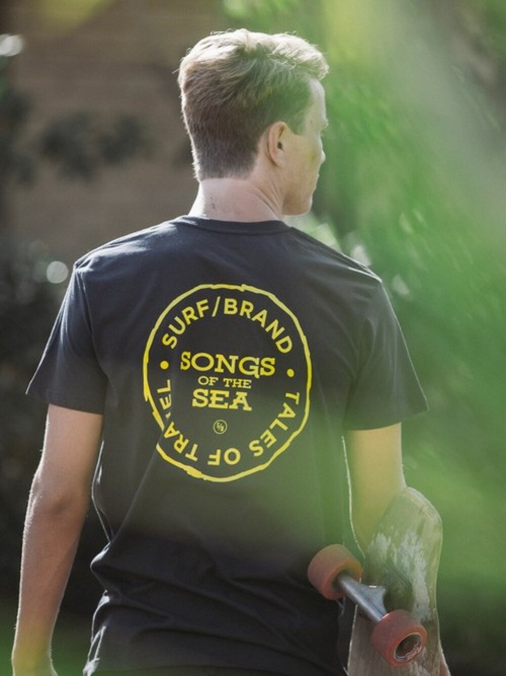 「夏、海、サーフ、サンダル、ootd、夏コーデ、wtw、サーフブランド、ROOPTOKYO、SURF/BRAND」｜「SURF/BRANDのSURF BRAND/サーフブランド TEAM FLIP FLAP（ビーチサンダル、ブラック系）」を使った、Rooptokyoさん（メンズ・173cm）の春コーディネートの1枚目の写真