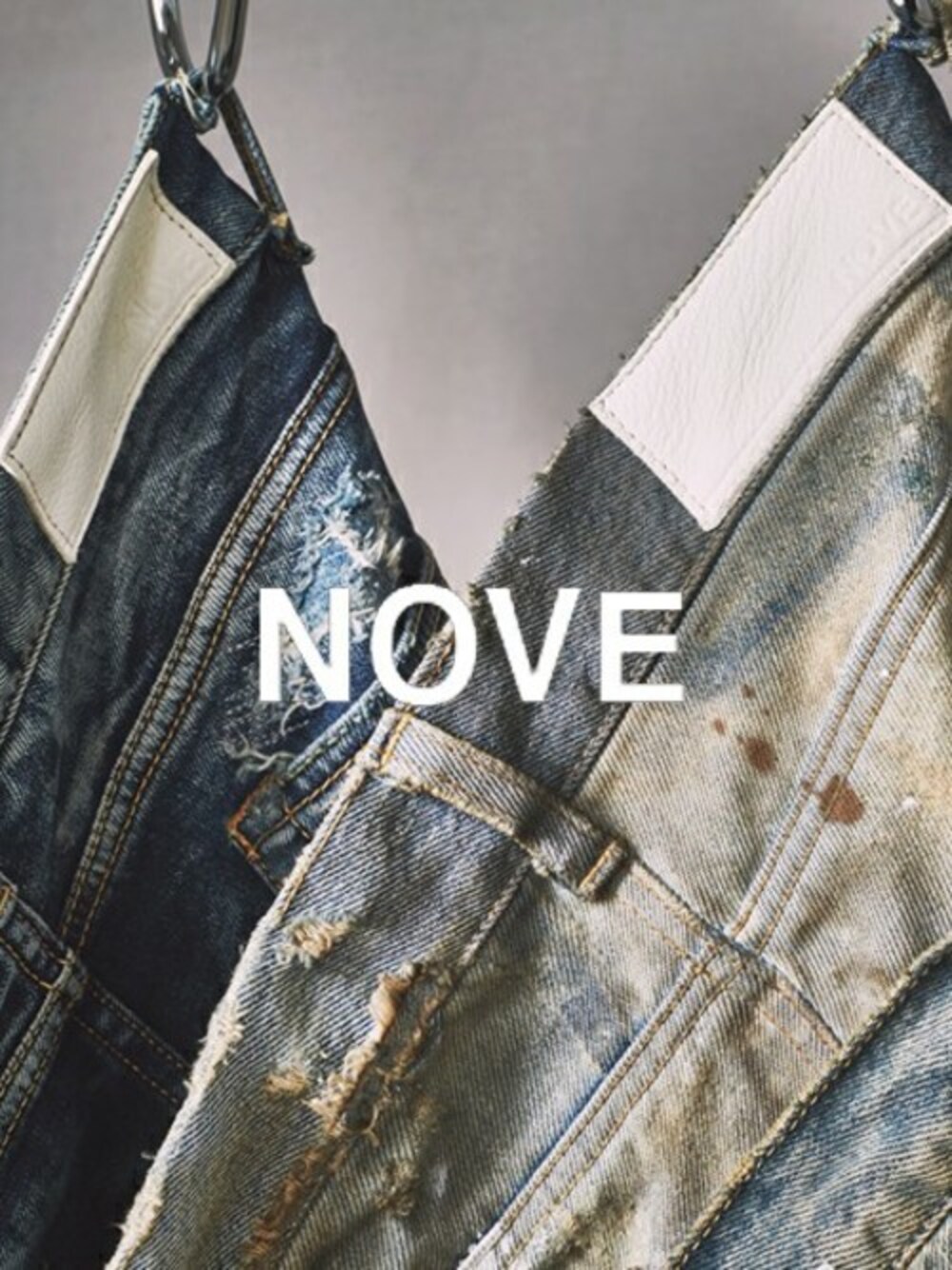 ブルー系のデニムパンツを着用したメンズの冬コーディネートの1枚目の写真