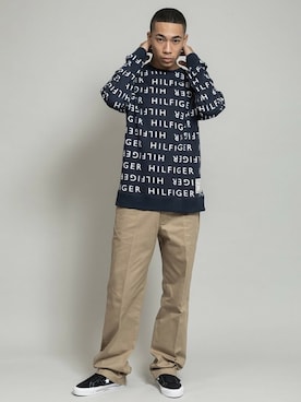「TOMMY HILFIGER（トミーヒルフィガー）のアイテム（Tシャツ/カットソー）」を使った、Rooptokyoさん（メンズ・177cm）の冬コーディネート