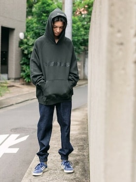 「FOG ESSENTIALS（エフオージーエッセンシャルズ）のアイテム（パーカー）」を使った、Rooptokyoさん（メンズ・179cm）の秋コーディネート