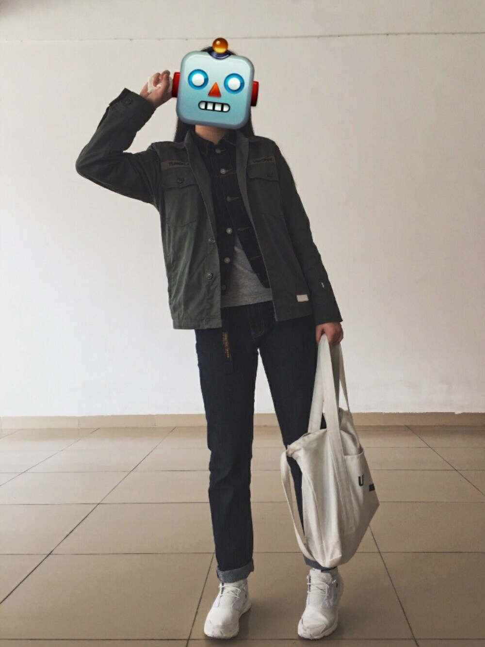 「wdywt、school、冬コーデ」｜「MOUSSYのアイテム（デニムジャケット、ブルー系）」を使った、ithelshshishさん（レディース・165cm）の冬コーディネートの1枚目の写真