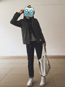 「school」｜「アイテム（デニムジャケット）」を使った、ithelshshishさん（レディース・165cm）の冬コーディネート