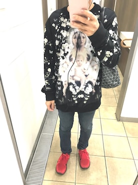 「GIVENCHY（ジバンシイ）のアイテム（スウェット）」を使った、たろうさん（メンズ・167cm）の秋コーディネート