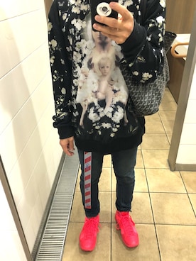 「GIVENCHY（ジバンシイ）のアイテム（スウェット）」を使った、たろうさん（メンズ・167cm）の春コーディネート