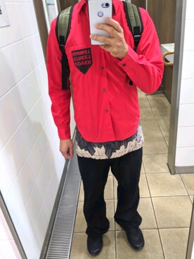 「COMME des GARCONS SHIRT（コムデギャルソンシャツ）のアイテム（シャツ/ブラウス、レッド系）」を使った、たろうさん（メンズ）の夏コーディネート