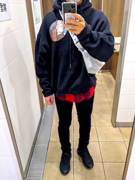 「Nudie Jeans（ヌーディージーンズ）のTHIN FINN / DRY EVER BLACK (レングス３2）（デニムパンツ、ブラック系）」を使った、たろうさん（メンズ）の冬コーディネート