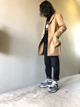 「BALENCIAGA」｜「アイテム（チェスターコート）」を使った、awaziさん（メンズ・172cm）の冬コーディネート