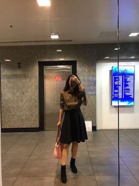 「STUART WEITZMAN（スチュアートワイツマン）のアイテム（ブーティ）」を使った、盛夏さん（レディース・160cm）の春コーディネート