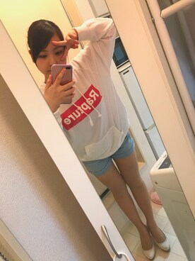 「cheap suriruのアイテム（パーカー、ホワイト系）」を使った、ねこさん（レディース・158cm）の春コーディネート