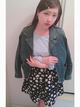 「DETERNLのアイテム（シャツ/ブラウス、ブルー系）」を使った、ねこさん（レディース・158cm）の春コーディネート