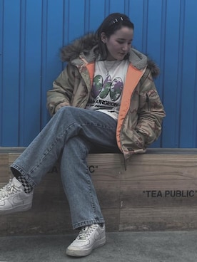 「HUF」｜「アイテム（ブルゾン）」を使った、モカさん（レディース・162cm）の春コーディネート