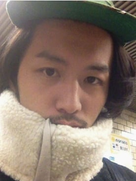 「ロングヘア」｜「アイテム（キャップ）」を使った、nerima.jpさん（メンズ・174cm）の冬コーディネート