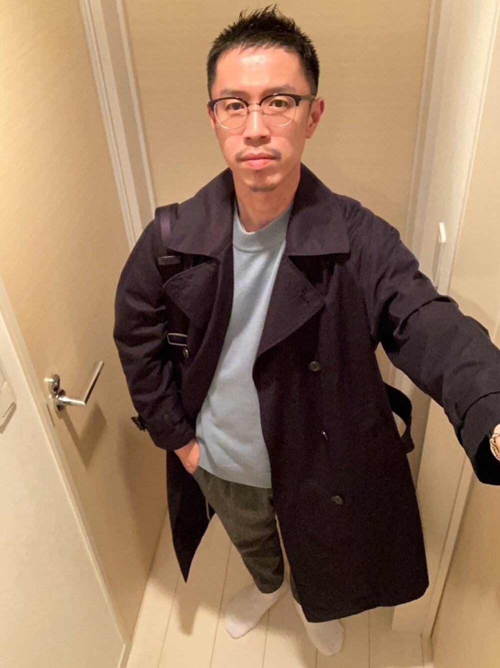 「モックネック、ピンストライプ」｜「JINSのCombination & Bold Airframe（メガネ、ブラック系）」を使った、junodart【official】さん（メンズ・168cm）の春コーディネートの1枚目の写真