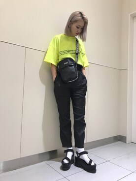 「KaneZ（ケインズ）のKaneZ/ケインズ/Sakosshu Bag（ショルダーバッグ）」を使った、yukaiwamotoさん（レディース・161cm）の春コーディネート
