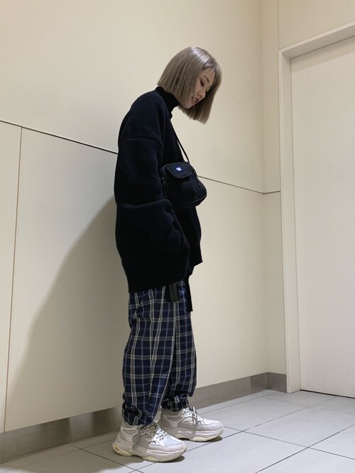 yukaiwamoto使用「WHITELAND BLACKBURN（WHITELAND/ホワイトランド/DoubleJacquardカーディガン）」的時尚穿搭