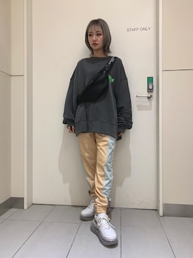 「PIGALLE（ピガール）のアイテム」を使った、yukaiwamotoさん（レディース・161cm）の秋コーディネート