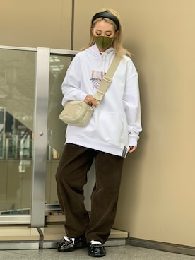 「L.H.P（エルエイチピー）のアイテム（パーカー）」を使った、yukaiwamotoさん（レディース・161cm）の秋コーディネート